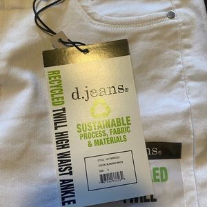 Woman’s Jeans white new with tags
